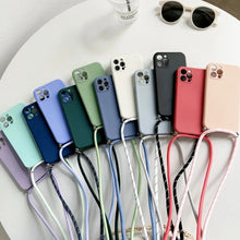 Charger l'image dans la galerie, Coque en silicone avec cordon pour iPhone