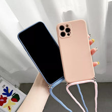 Charger l'image dans la galerie, Coque en silicone avec cordon pour iPhone