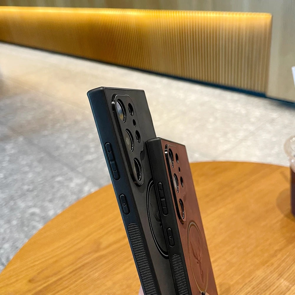Coque en cuir élégante avec motif cerf et chargement sans fil