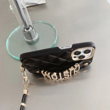 Charger l'image dans la galerie, Coque personnalisées en cuir de luxe pour iPhone