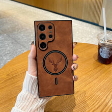 Charger l'image dans la galerie, Coque en cuir élégante avec motif cerf et chargement sans fil