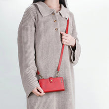 Charger l'image dans la galerie, 2 en 1 Sac à bandoulière et Coque pour protéger votre iPhone!