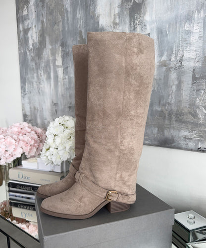 Bottes Hautes Beiges Élégantes – Talon Confort pour un Confort Quotidien