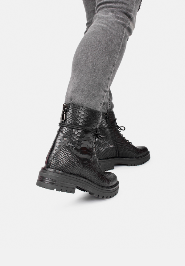 Bottines Femme à Lacets Motif Python – Élégantes et Polyvalentes